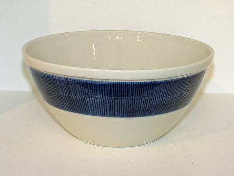 Blue Koka
Round bowl 21.3 cm.