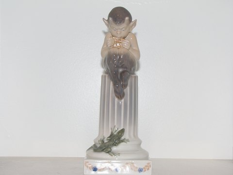 Royal Copenhagen figurine
Faun on pedestal with lizard on base