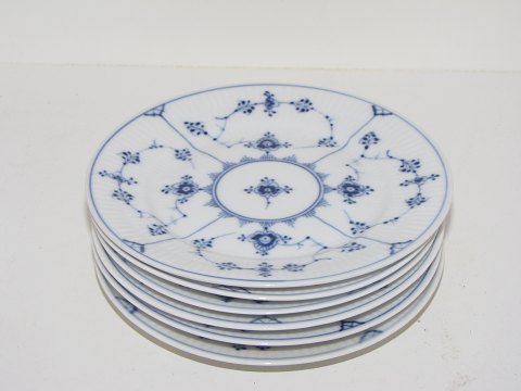 Blue Fluted Plain
Extra flat side plate 14 cm. #300