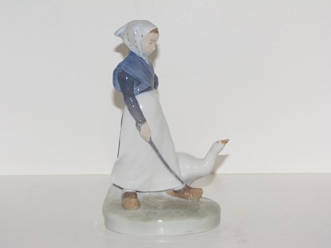 Royal Copenhagen figurine
The Goose girl - small model