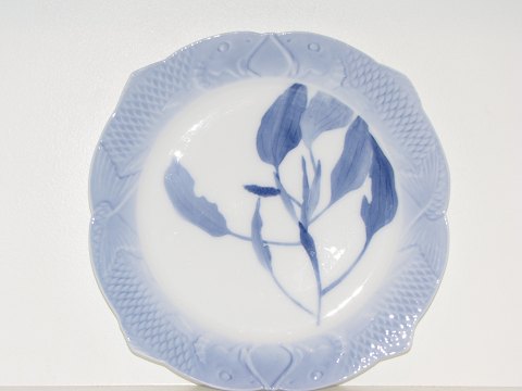 Royal Copenhagen
Art Nouveau fish plate with leaves from 1894-1897