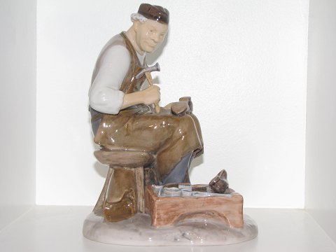 Bing & Grondahl figurine
Cobbler