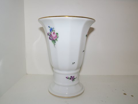 Spreader Flowers
Vase