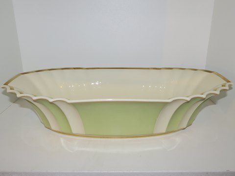 Creme with green
Large and rare jardiniere