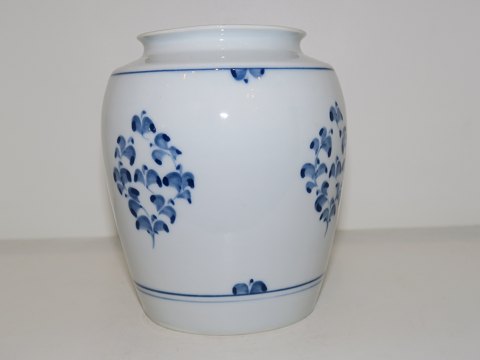 Bing & Grondahl
Greyish vase with blue flowers