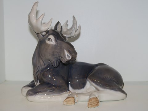 Large Royal Copenhagen figurine
Moose