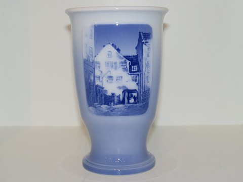 Royal Copenhagen
Vase Rundskuedagen 1942