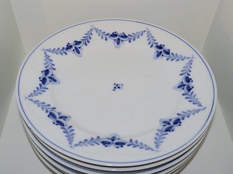 Star Blue Fluted
Dinner plate 24 cm.