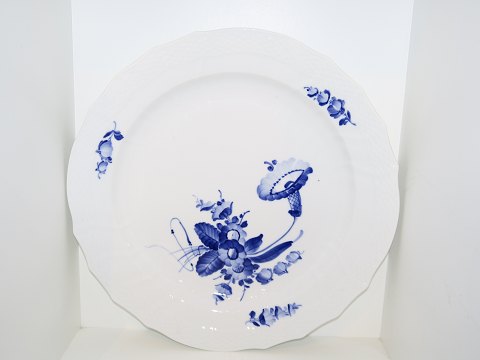 Blue Flower Curved
Round platter 33 cm.