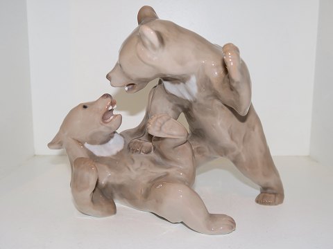 Bing & Grondahl figurine
Two brown bears
