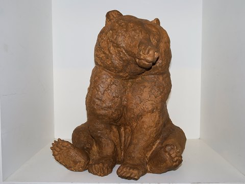 Royal Copenhagen fajance
Meget stor figur af bjørn af Jeanne Grut