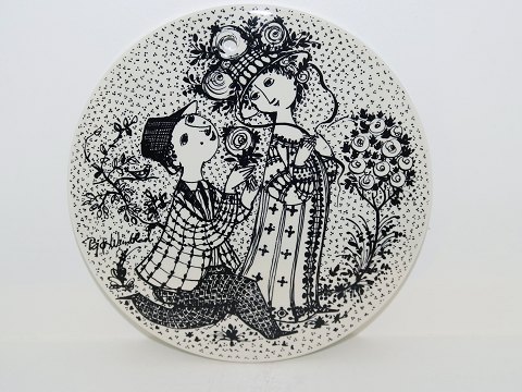 Bjorn Wiinblad art pottery
Black Month plate - June