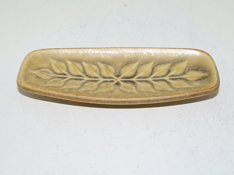 Relief
Small oblong dish