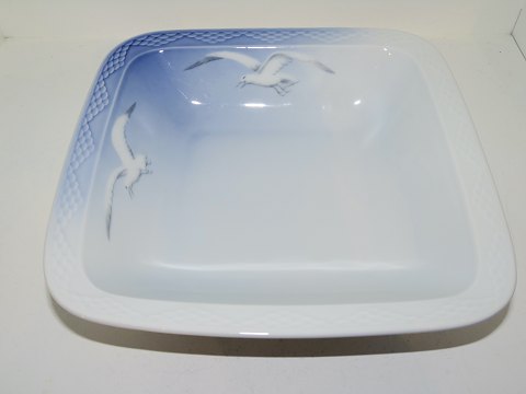 Seagull without gold edge
Square bowl 20 cm.