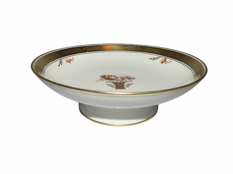 Gold Basket
Small bowl on stand