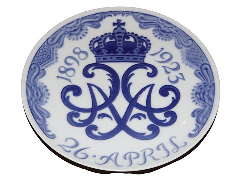 Royal Copenhagen Mindeplatte fra 1923
Kong Christian og Dronning Alexandrines sølvbryllup 1898-1923