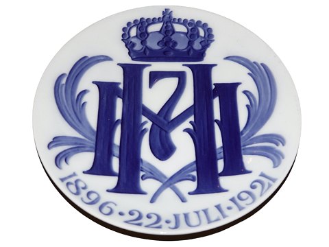 Royal Copenhagen commemorative plate from 1921
The Silver Wedding of Norwegian King Haakon VII and Queen Maud 1896-1921