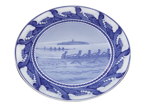 Royal Copenhagen commemorative plate from 1911
Racing Boats in front of Middelgrundsfortet