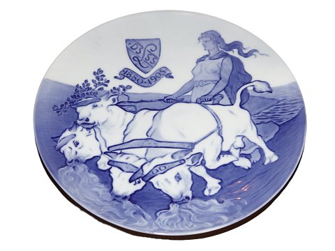 Royal Copenhagen commemorative plate from 1905
Gefion plowing with bulls