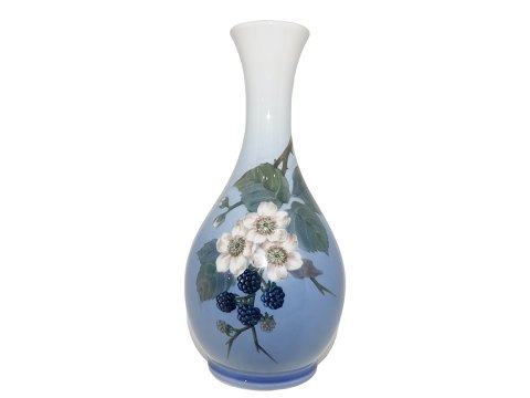 Royal Copenhagen
Vase with flowers