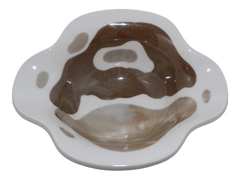 Royal Copenhagen
Unique bowl with brown decoration