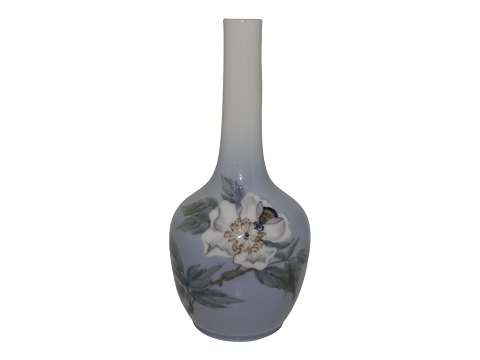 Royal Copenhagen
Vase with bee and flower