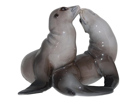 Rosenthal figurine
Two sea lions