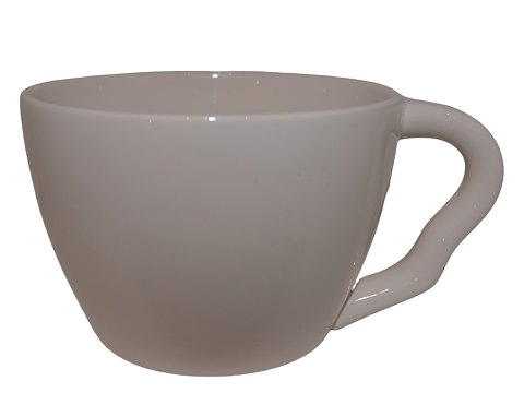 Ursula
Tea cup with white handle