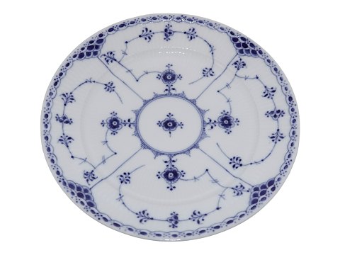 Blue Fluted Half Lace
Extra flat dinner plate 24 cm. #704