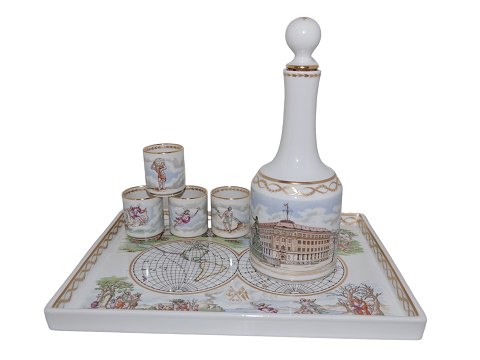 Royal Copenhagen
Decanter and four cups on tray