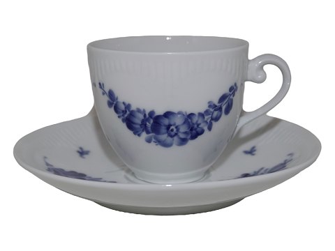 Blue Viols
Small coffee cup