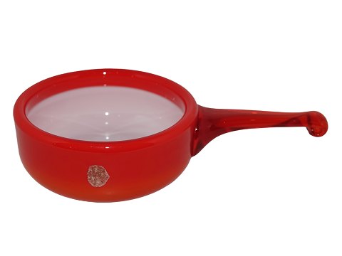 Holmegaard Palet
Small red bowl with handle 21 cm.