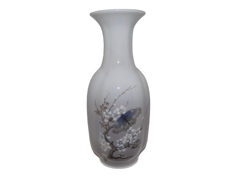 Royal Copenhagen
Angular vase decorated with cherry blossoms and butterfly