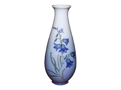 Royal Copenhagen
Vase med Blåklokke blomster