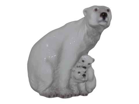 Large Lyngby figurine
Polar bear group