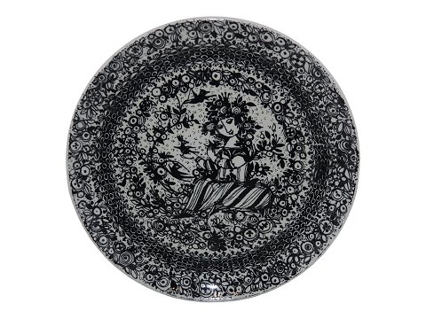 Bjorn Wiinblad art pottery
Small Spring plate 16.5 cm.