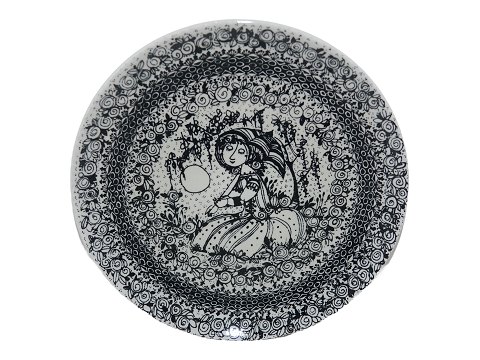Bjorn Wiinblad art pottery
Small Sommer plate 16.5 cm.