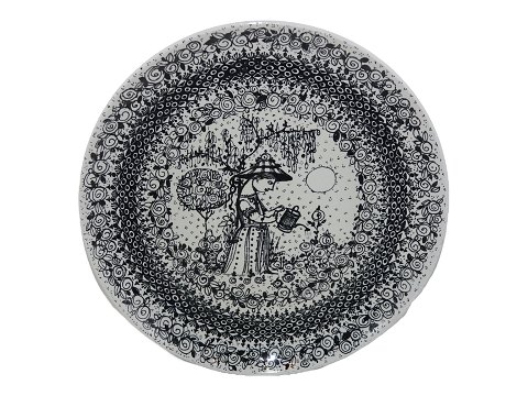 Bjorn Wiinblad art pottery
Black Summer plate 21.5 cm.