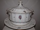 Spreaded Flowers
Large soup tureen with platter