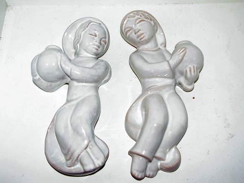 Michael Andersen keramikTo væghængte lysestager i form af engel