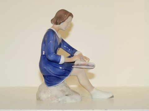 Bing & Grondahl figurine
Skating girl