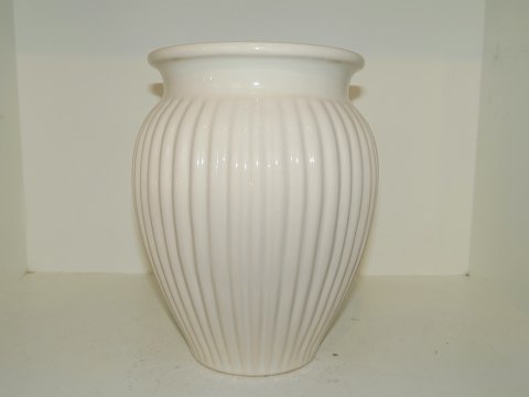 Hjorth keramikStor hvid vase med riller
