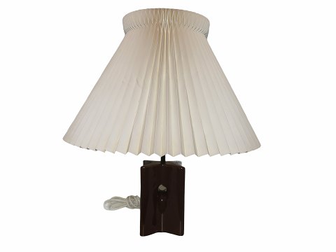 Bing & GrondahlSmall brown table lamp with Le Klint shade