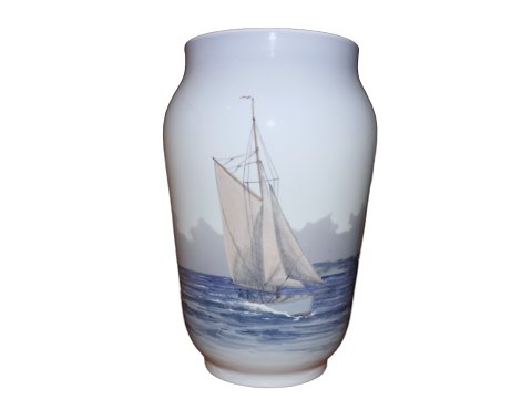 Royal CopenhagenVase med sejlskib