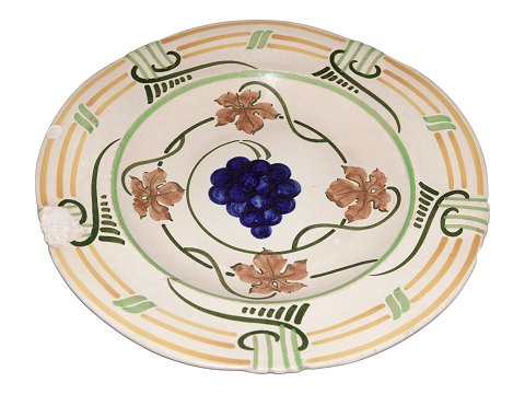 Aluminia Early plate with blue grapes