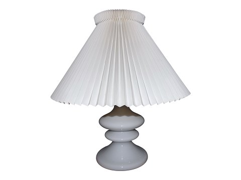 HolmegaardWhite glass Mary table lamp with Le Klint shade