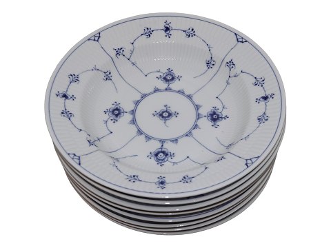 Blue Fluted Plain
Large soup plate 24.5 cm. #165