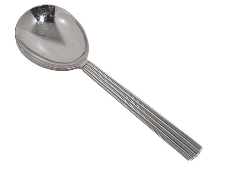 Georg Jensen Bernadotte
Stor serveringsske 24,0 cm.