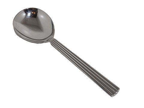Georg Jensen Bernadotte
Small serving spoon 18 cm.