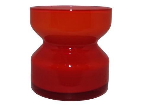 Svensk glasLille rød vase
